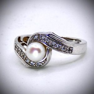 Nevada Silver Mine Sterling Silver Ring with Akoya Pearl.